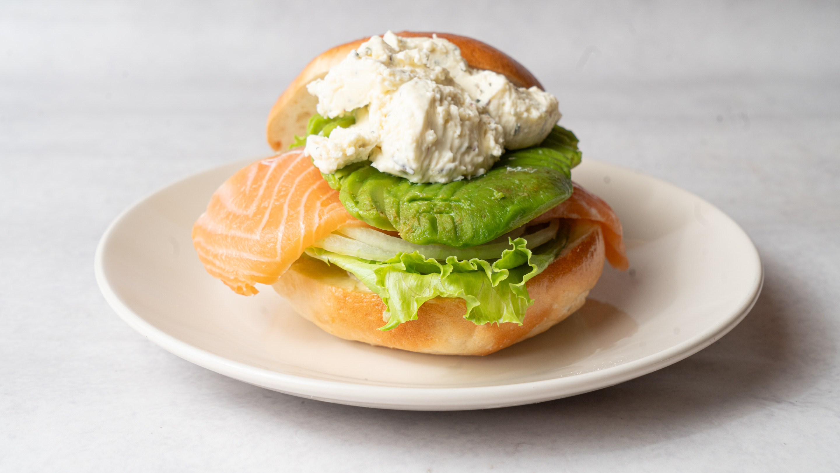 ベーグル Avocado smoke salmon(アボカドスモークサーモン)